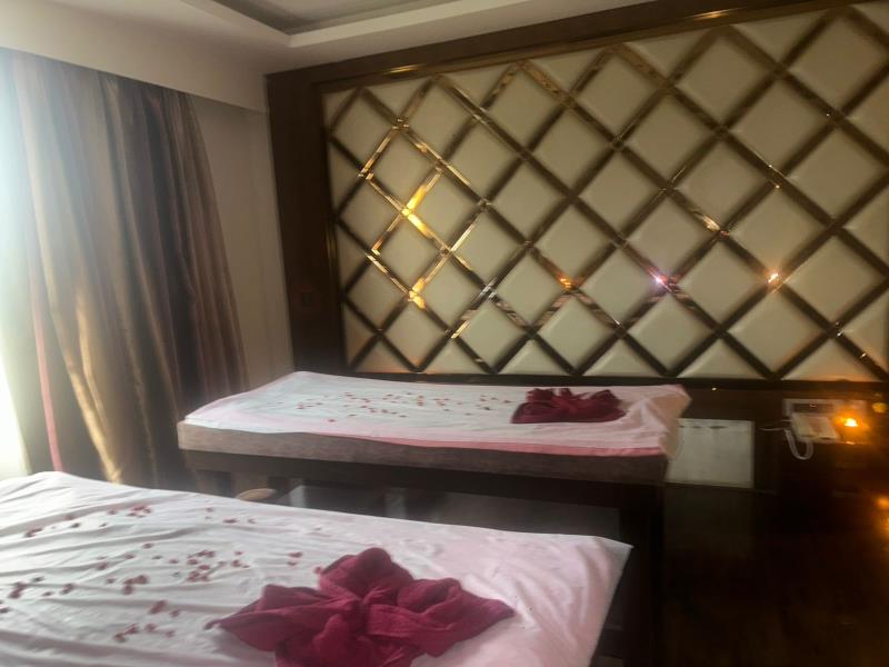 Best Massage Spa Near Me,Top Maasage Spa Near Me,Spa Near Singasandra,Spa in Singasandra,Spa Near Bommasandra,Spa Near Bommanahalli,Spa Near Madiwal,Spa in Bommasandra,Spa in Bommanahalli,Spa near me, massage spa near me, relaxation spa near me, best spa near me, full-body massage, deep tissue massage near me, wellness spa near me, local spa services,Vihaan Spa Sigasandra Bangalore.