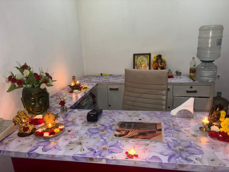 Best Massage Spa Near Me,Top Maasage Spa Near Me,Spa Near Singasandra,Spa in Singasandra,Spa Near Bommasandra,Spa Near Bommanahalli,Spa Near Madiwal,Spa in Bommasandra,Spa in Bommanahalli,Spa near me, massage spa near me, relaxation spa near me, best spa near me, full-body massage, deep tissue massage near me, wellness spa near me, local spa services,Vihaan Spa Sigasandra Bangalore.