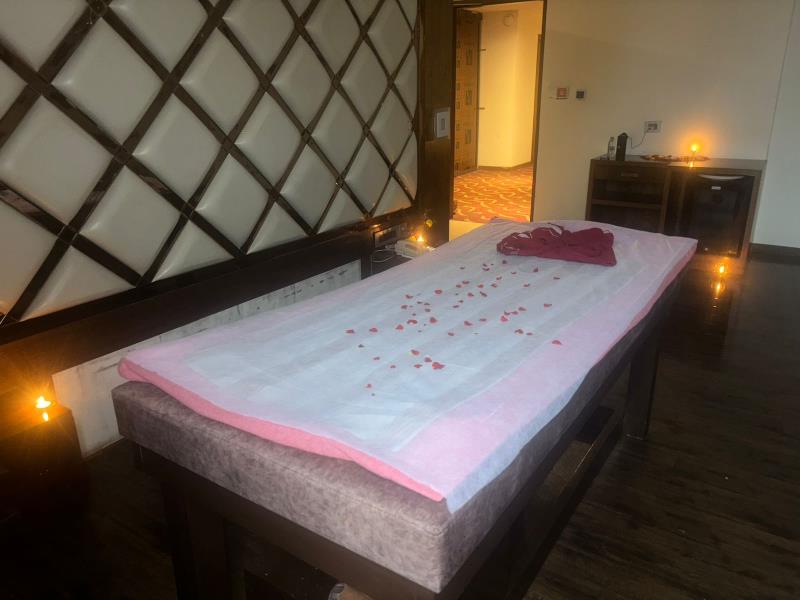 Best Massage Spa Near Me,Top Maasage Spa Near Me,Spa Near Singasandra,Spa in Singasandra,Spa Near Bommasandra,Spa Near Bommanahalli,Spa Near Madiwal,Spa in Bommasandra,Spa in Bommanahalli,Spa near me, massage spa near me, relaxation spa near me, best spa near me, full-body massage, deep tissue massage near me, wellness spa near me, local spa services,Vihaan Spa Sigasandra Bangalore.
