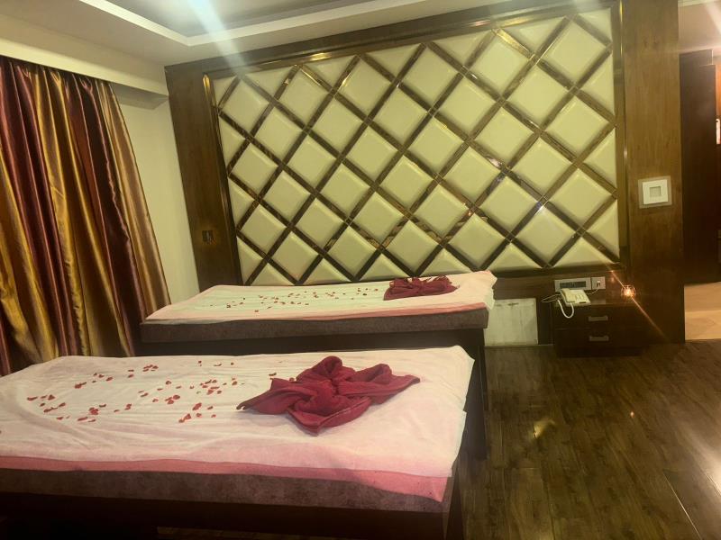Best Massage Spa Near Me,Top Maasage Spa Near Me,Spa Near Singasandra,Spa in Singasandra,Spa Near Bommasandra,Spa Near Bommanahalli,Spa Near Madiwal,Spa in Bommasandra,Spa in Bommanahalli,Spa near me, massage spa near me, relaxation spa near me, best spa near me, full-body massage, deep tissue massage near me, wellness spa near me, local spa services,Vihaan Spa Sigasandra Bangalore.
