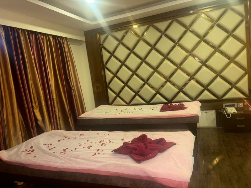Best Massage Spa Near Me,Top Maasage Spa Near Me,Spa Near Singasandra,Spa in Singasandra,Spa Near Bommasandra,Spa Near Bommanahalli,Spa Near Madiwal,Spa in Bommasandra,Spa in Bommanahalli,Spa near me, massage spa near me, relaxation spa near me, best spa near me, full-body massage, deep tissue massage near me, wellness spa near me, local spa services,Vihaan Spa Sigasandra Bangalore.