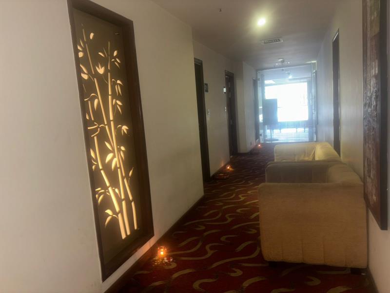 Best Massage Spa Near Me,Top Maasage Spa Near Me,Spa Near Singasandra,Spa in Singasandra,Spa Near Bommasandra,Spa Near Bommanahalli,Spa Near Madiwal,Spa in Bommasandra,Spa in Bommanahalli,Spa near me, massage spa near me, relaxation spa near me, best spa near me, full-body massage, deep tissue massage near me, wellness spa near me, local spa services,Vihaan Spa Sigasandra Bangalore.