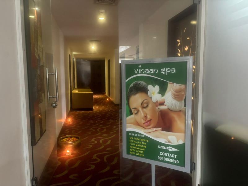 Best Massage Spa Near Me,Top Maasage Spa Near Me,Spa Near Singasandra,Spa in Singasandra,Spa Near Bommasandra,Spa Near Bommanahalli,Spa Near Madiwal,Spa in Bommasandra,Spa in Bommanahalli,Spa near me, massage spa near me, relaxation spa near me, best spa near me, full-body massage, deep tissue massage near me, wellness spa near me, local spa services,Vihaan Spa Sigasandra Bangalore.
